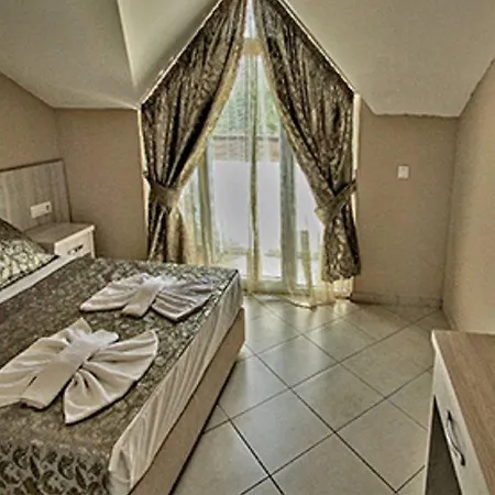 Flora Palm Szálloda 4*