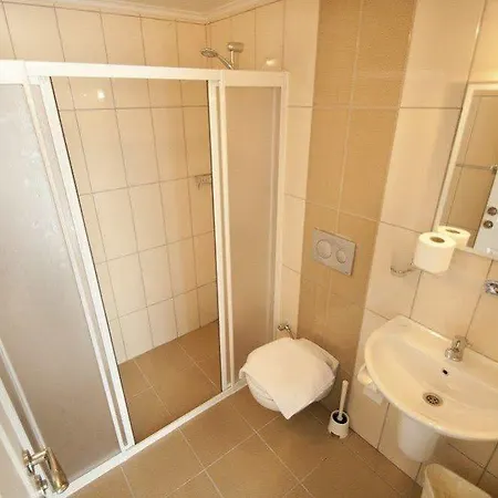 Szálloda Flora Palm 4*