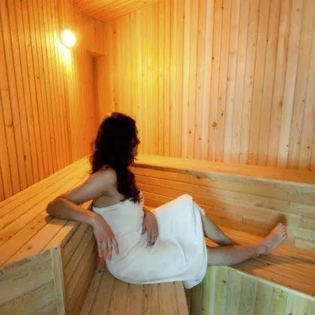 Szálloda Flora Palm 4*