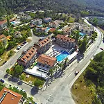 Flora Palm Hotel