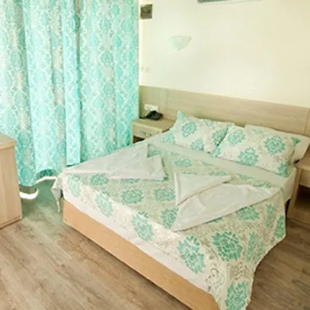 Hotell Flora Palm