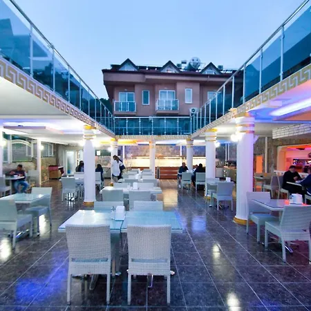 Hotell Flora Palm