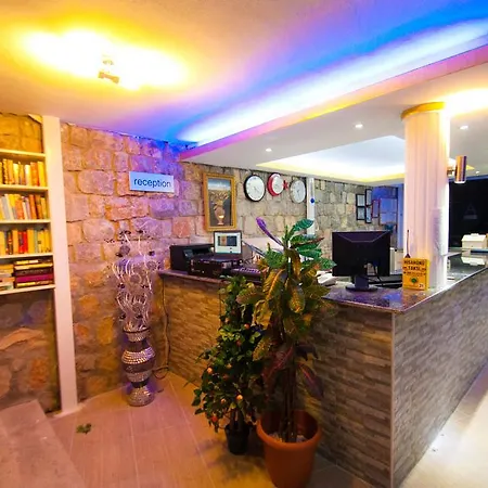 Hotell Flora Palm