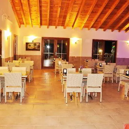 Flora Palm Hotell