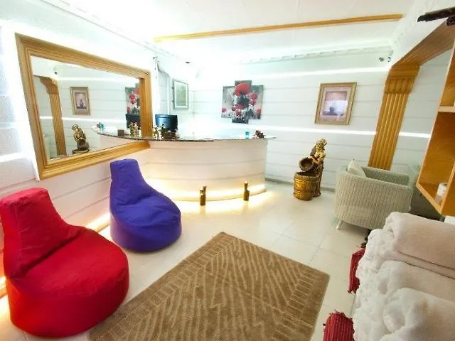 Flora Palm 费特希耶