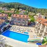 Flora Palm Hotel