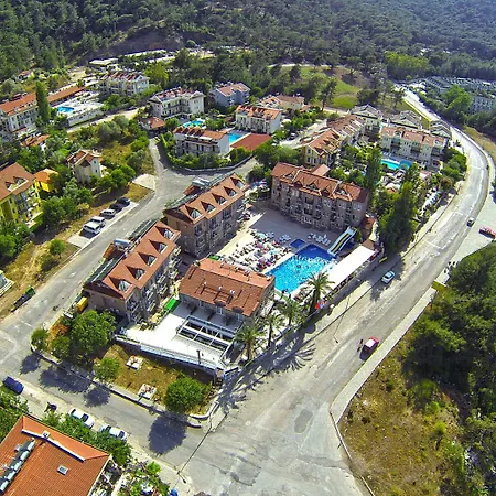 Flora Palm Hotel